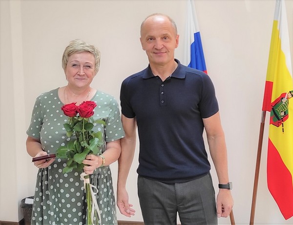 В Контрольно-счетной палате Рязанской области состоялось награждение сотрудника почетным знаком Губернатора Рязанской области «За усердие»
